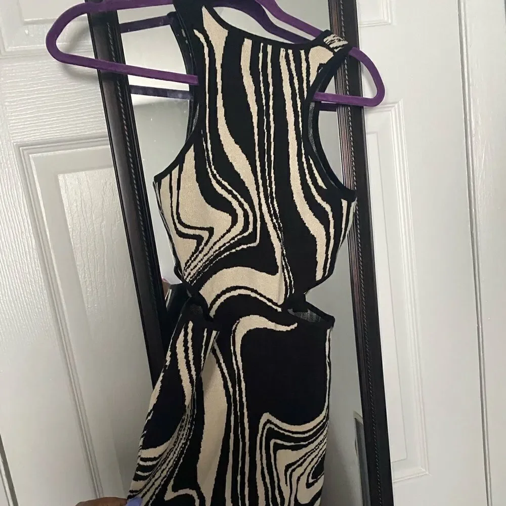 Abstract o-ring sweater dress